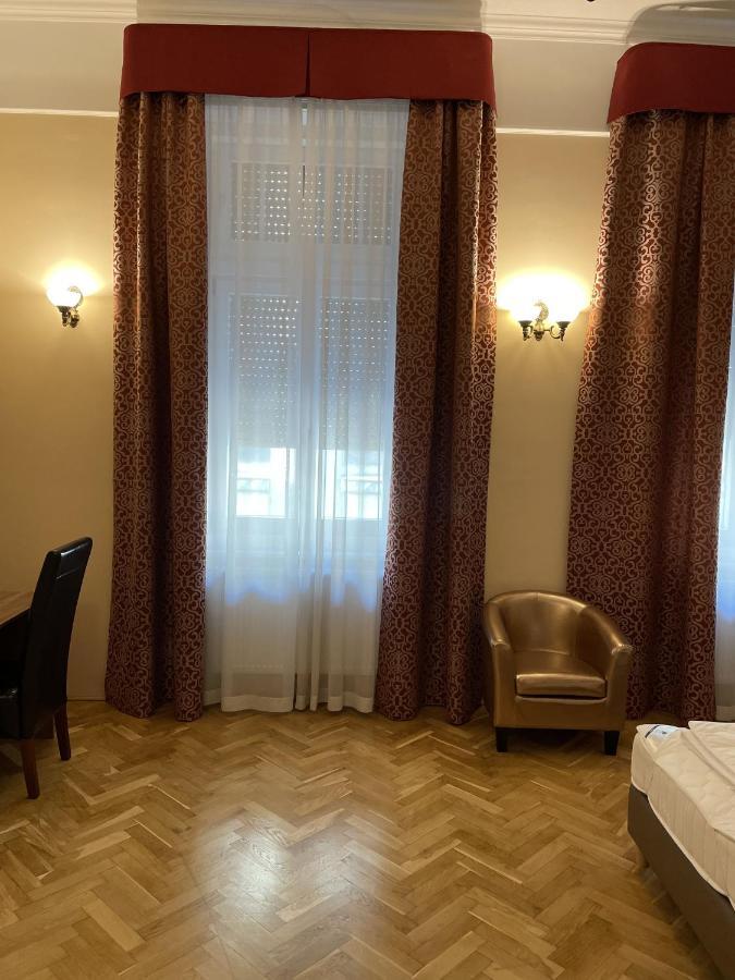 Dozsa Apartman Сегед Экстерьер фото