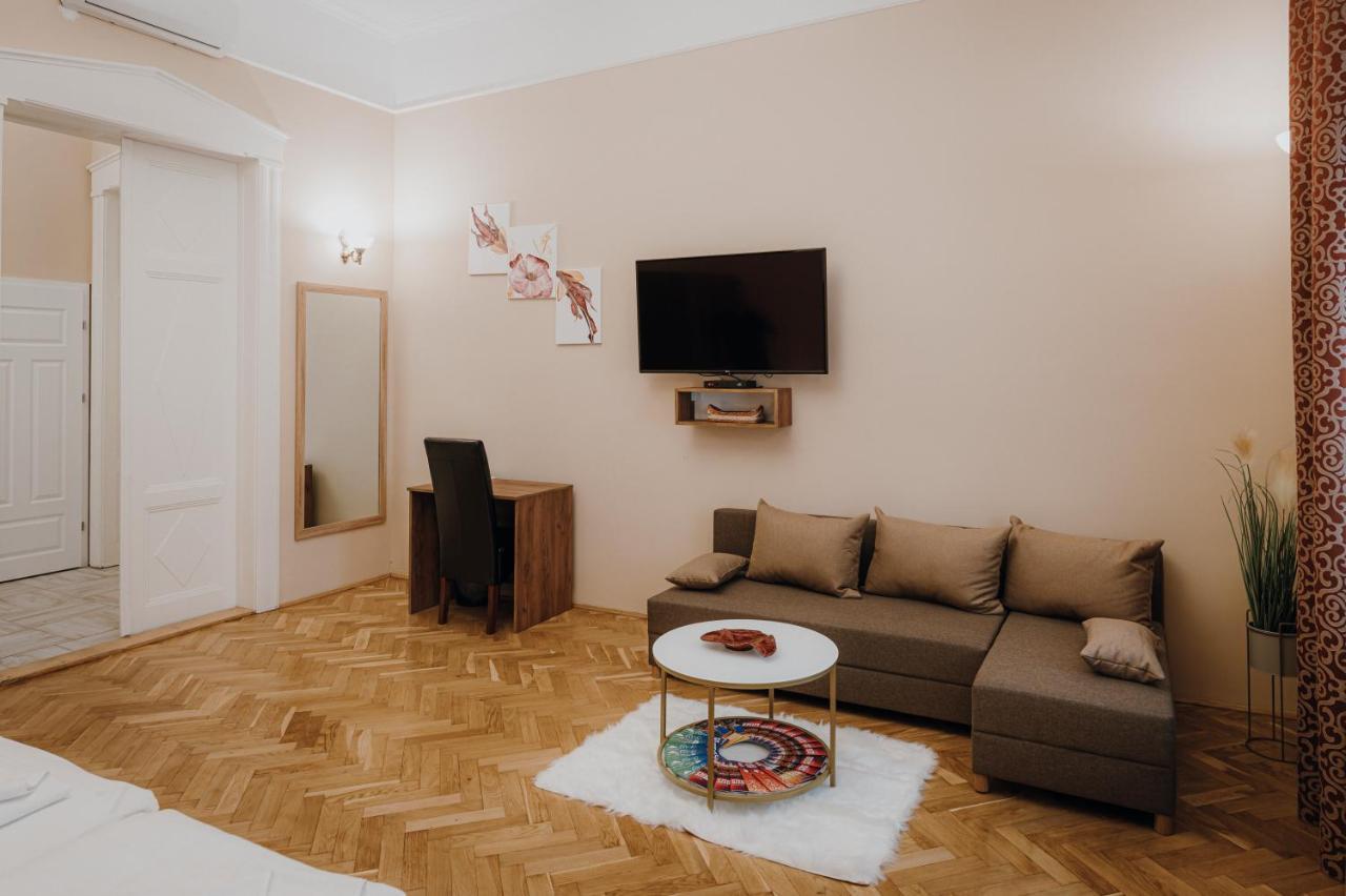 Dozsa Apartman Сегед Экстерьер фото