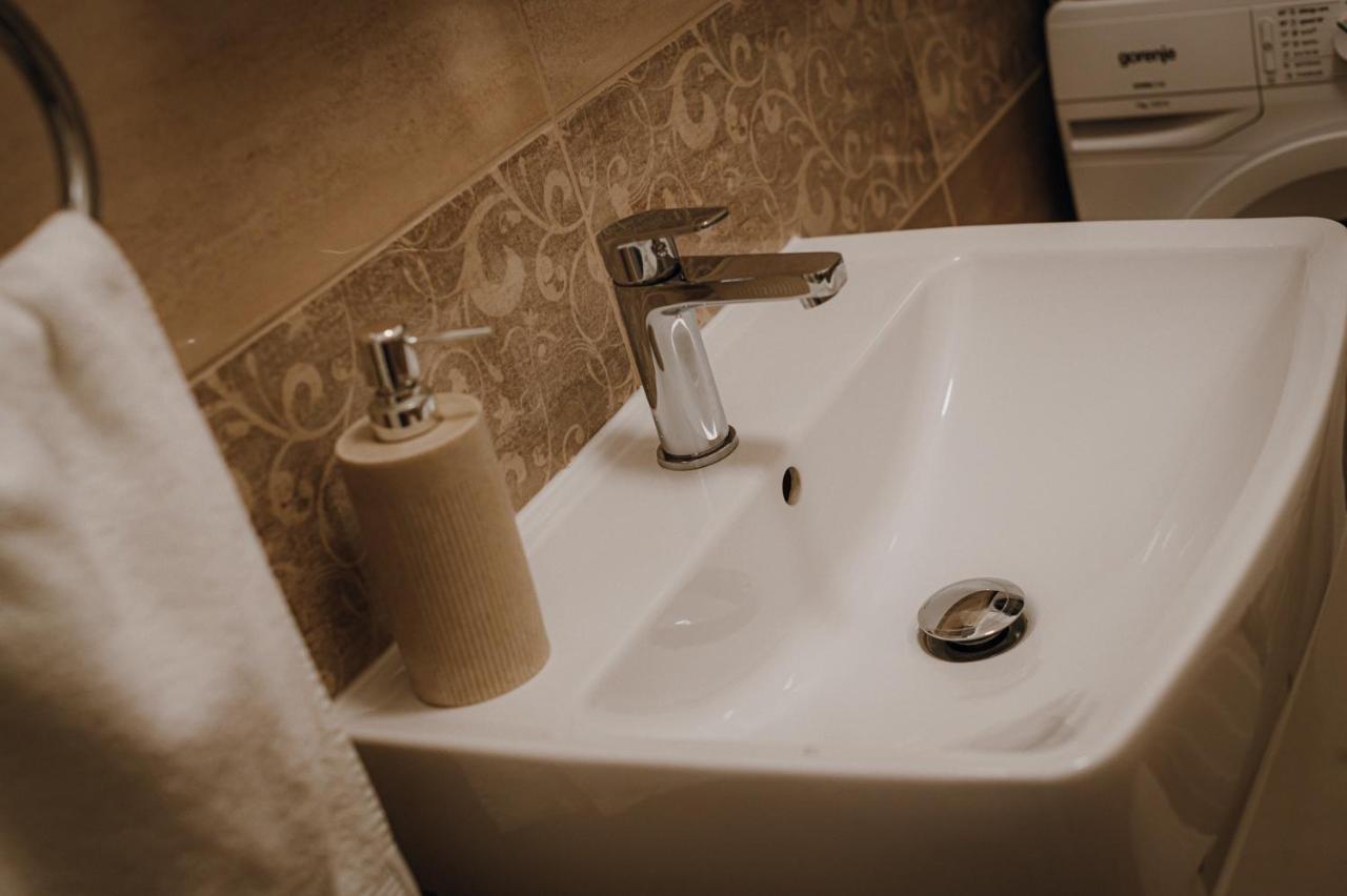 Dozsa Apartman Сегед Экстерьер фото