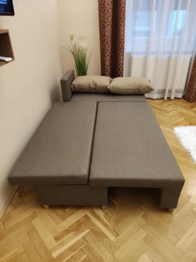 Dozsa Apartman Сегед Экстерьер фото